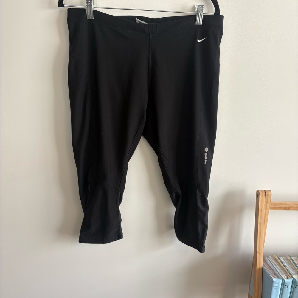 Nike Capri Black Leggings